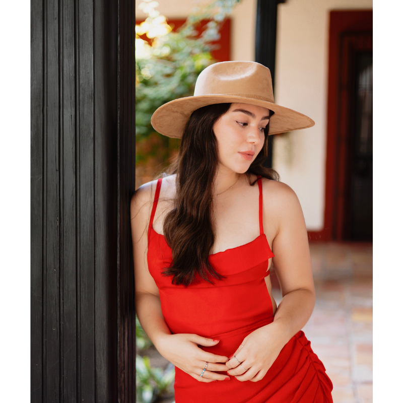 Photo of a model wearing a indiana Hat in Parras, Coahuila.