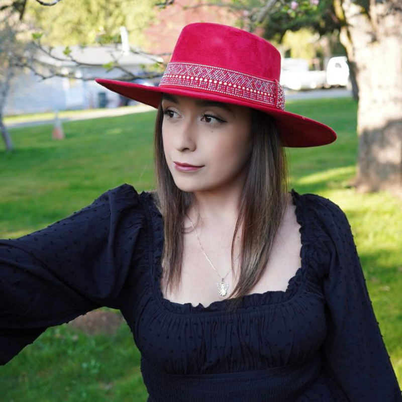 San Miguel de Allende is the classic Spanish Cordobes hat. It's handcrafted, made of vegan suede with fine peach finish. Designed for both men and women. 